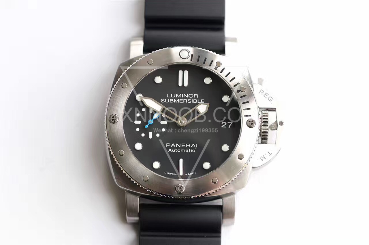 沛纳海PANERAI  PAM00682 男士自动机械表